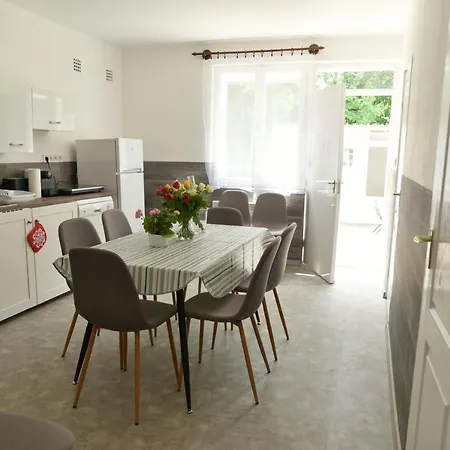 아파트 Villabeach 50m From The Beach